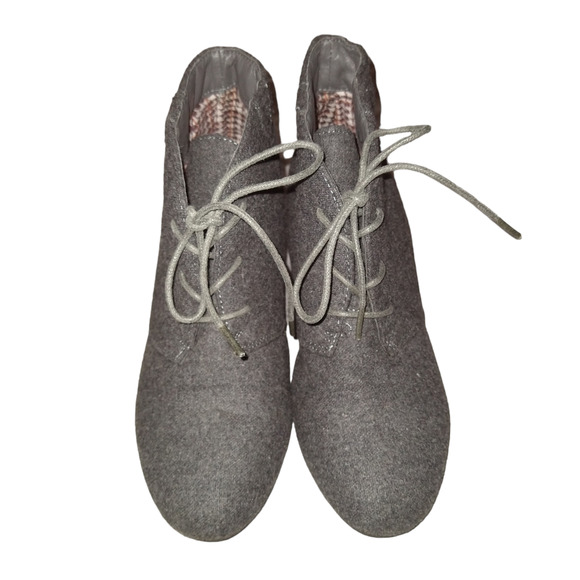 Marbella Gray Wedge Ankle Boots Size 7.5 Brooke Booties Lace up - Picture 1 of 6